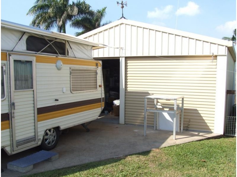 8 Dougan St, Point Vernon QLD 4655