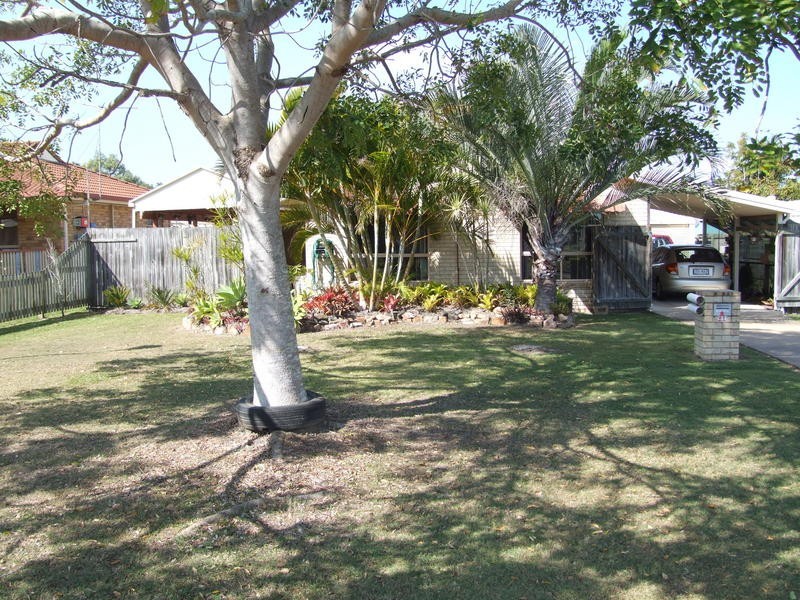 8 Dougan St, Point Vernon QLD 4655