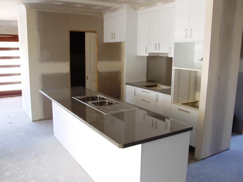 4 Chani Close, Urangan QLD 4655