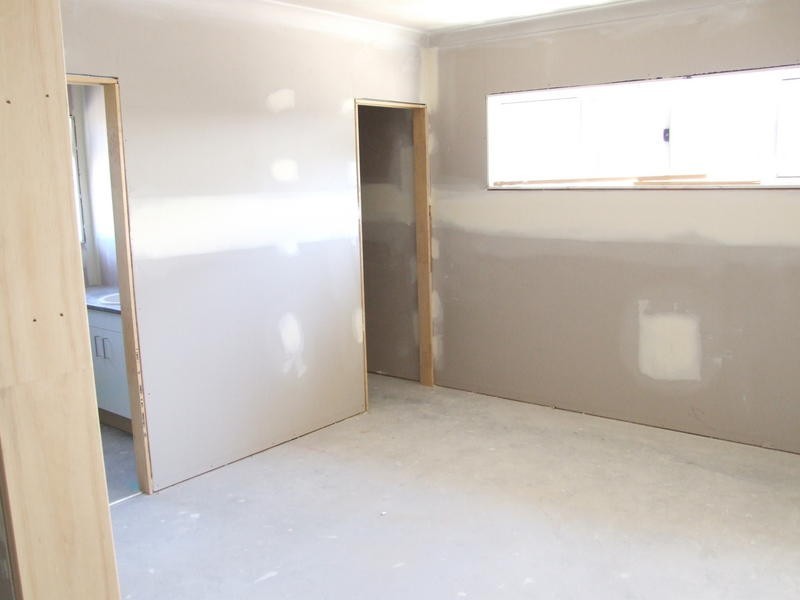 4 Chani Close, Urangan QLD 4655