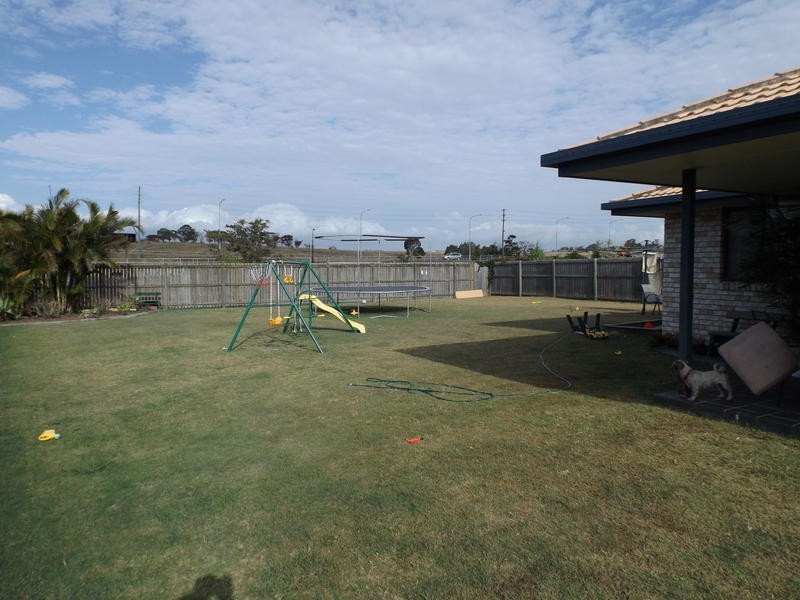 43 St Josephs Dr, Urraween QLD 4655