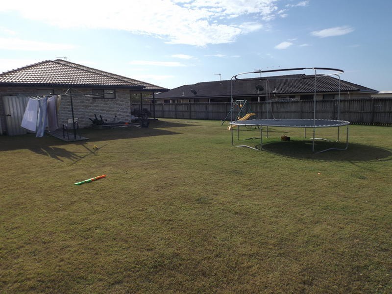 43 St Josephs Dr, Urraween QLD 4655