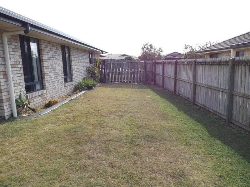 43 St Josephs Dr, Urraween QLD 4655