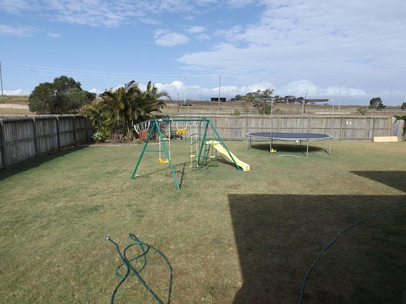 43 St Josephs Dr, Urraween QLD 4655