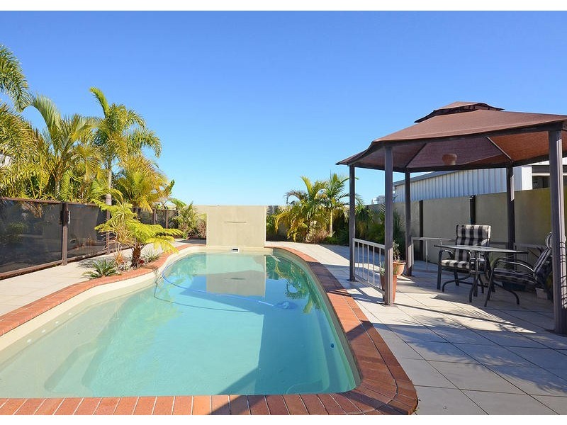 16 Lockerbie Crt, Kawungan QLD 4655