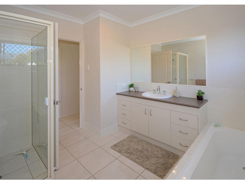 35 Rosedale Drive, Wondunna QLD 4655