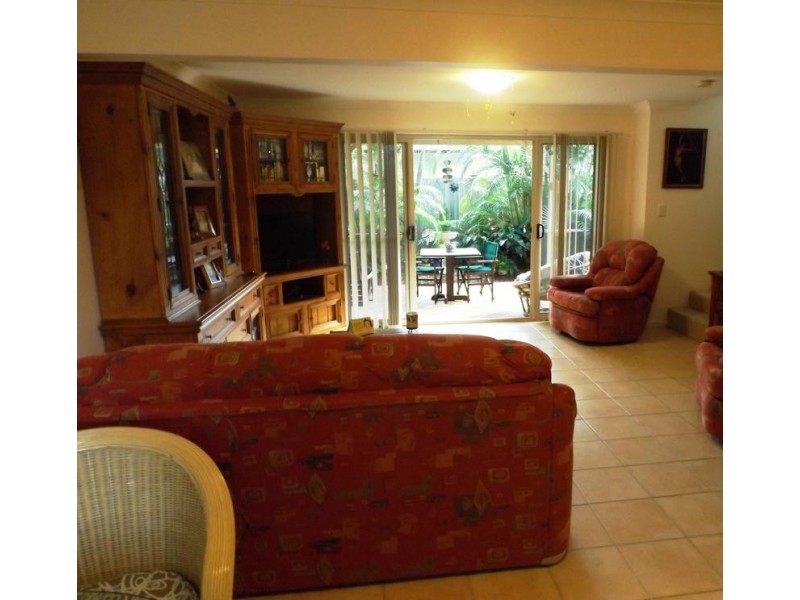 5/ 24 Zephyr St, Scarness QLD 4655