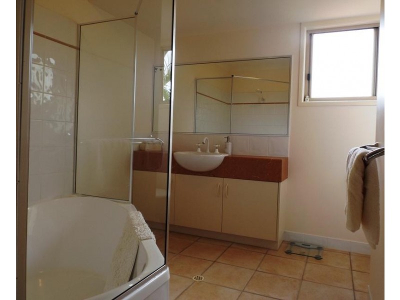 5/ 24 Zephyr St, Scarness QLD 4655