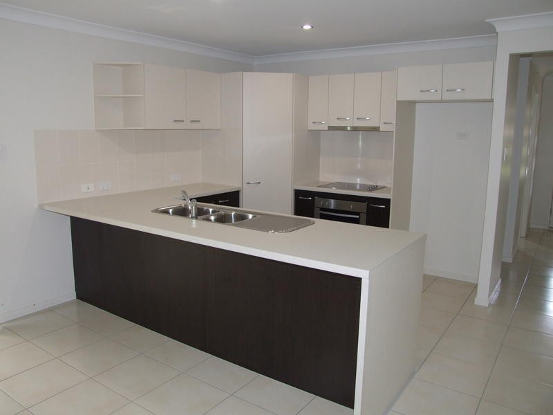 8 Mandi Court, Urraween QLD 4655
