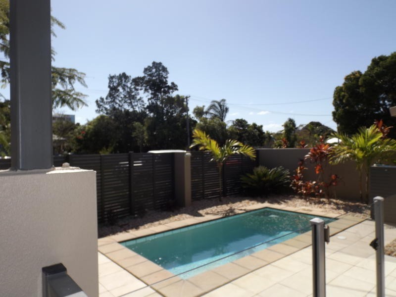 4/ 19 King St, Urangan QLD 4655