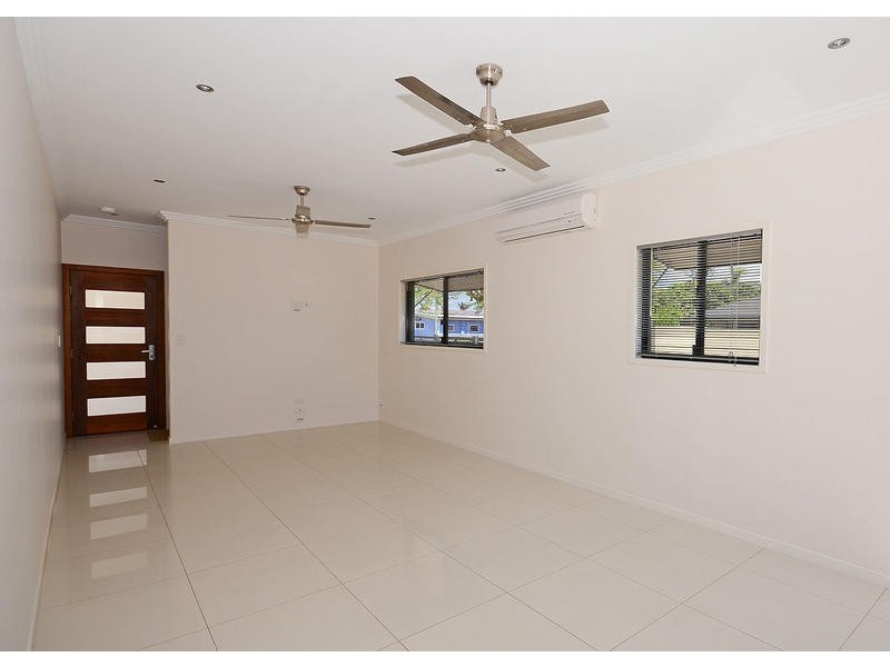 4/ 19 King St, Urangan QLD 4655