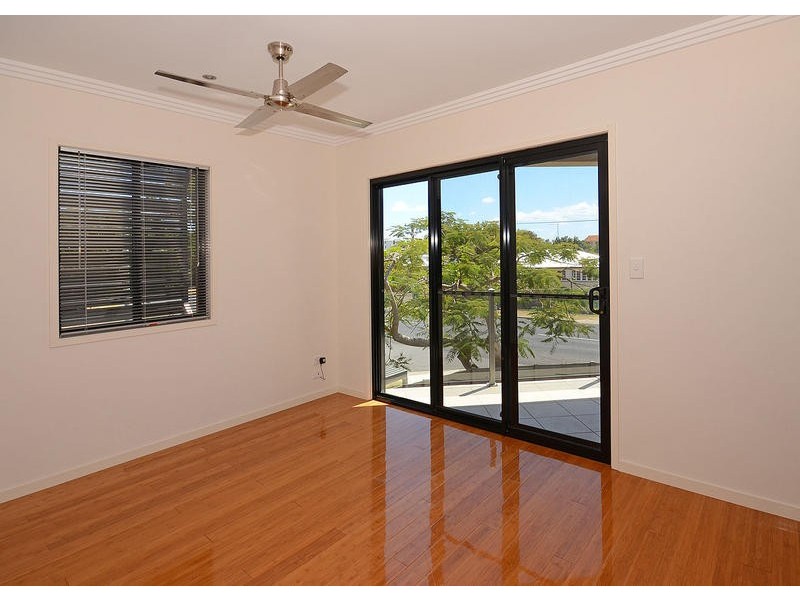 4/ 19 King St, Urangan QLD 4655