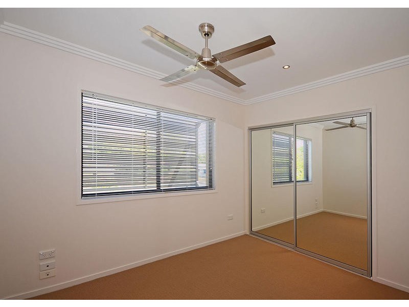 4/ 19 King St, Urangan QLD 4655