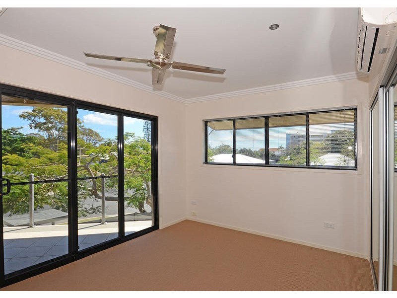 4/ 19 King St, Urangan QLD 4655