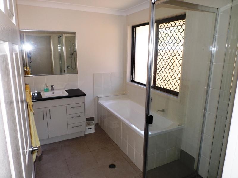 3 Inverness Crt, Wondunna QLD 4655