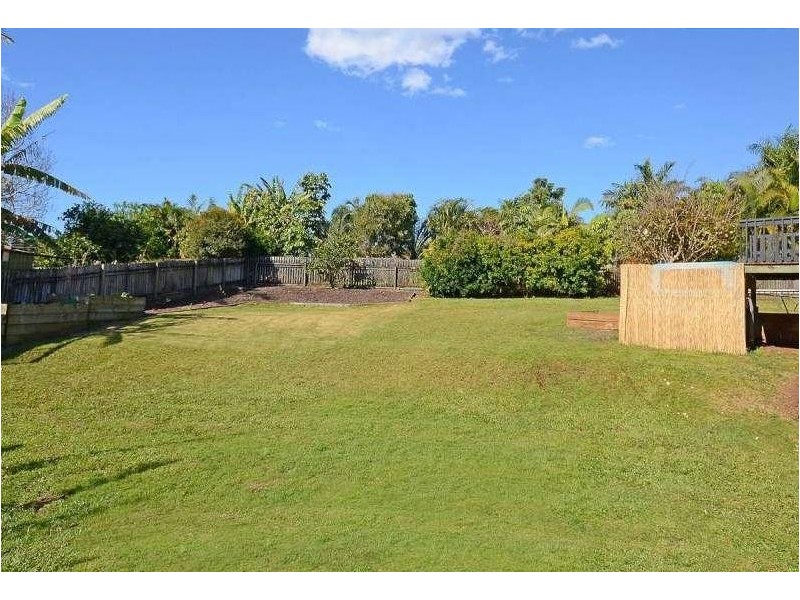 12 Crawford Drive, Dundowran QLD 4655