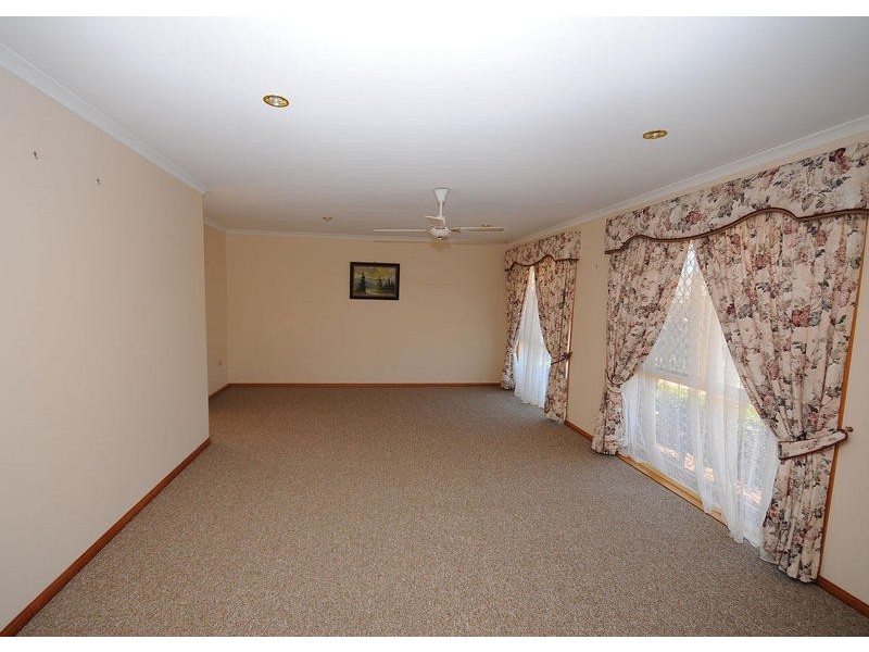 12 Boleyn Place, Torquay QLD 4655