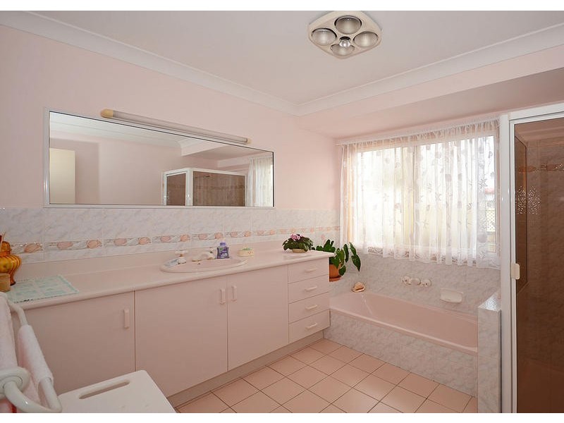 12 Cassia Avenue, Scarness QLD 4655