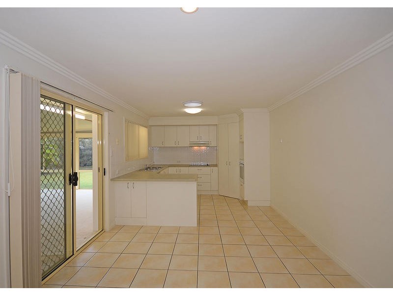 33 Pembridge Cct, Urraween QLD 4655
