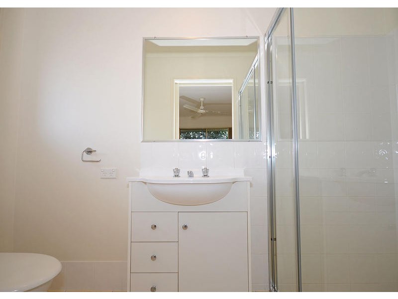 33 Pembridge Cct, Urraween QLD 4655