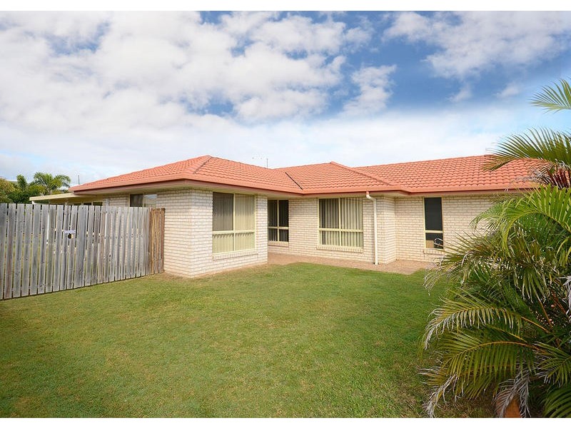 33 Pembridge Cct, Urraween QLD 4655