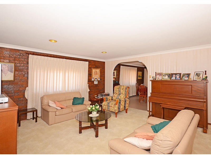 58 Helsham St, Point Vernon QLD 4655