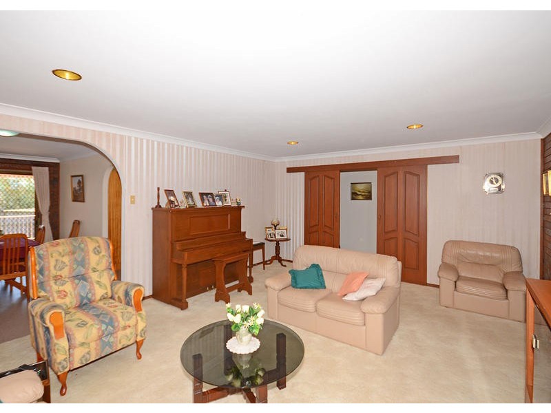 58 Helsham St, Point Vernon QLD 4655