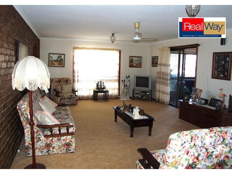 1 Palera Crt, Point Vernon QLD 4655