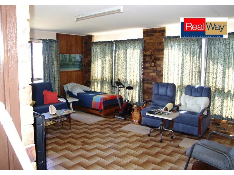 1 Palera Crt, Point Vernon QLD 4655