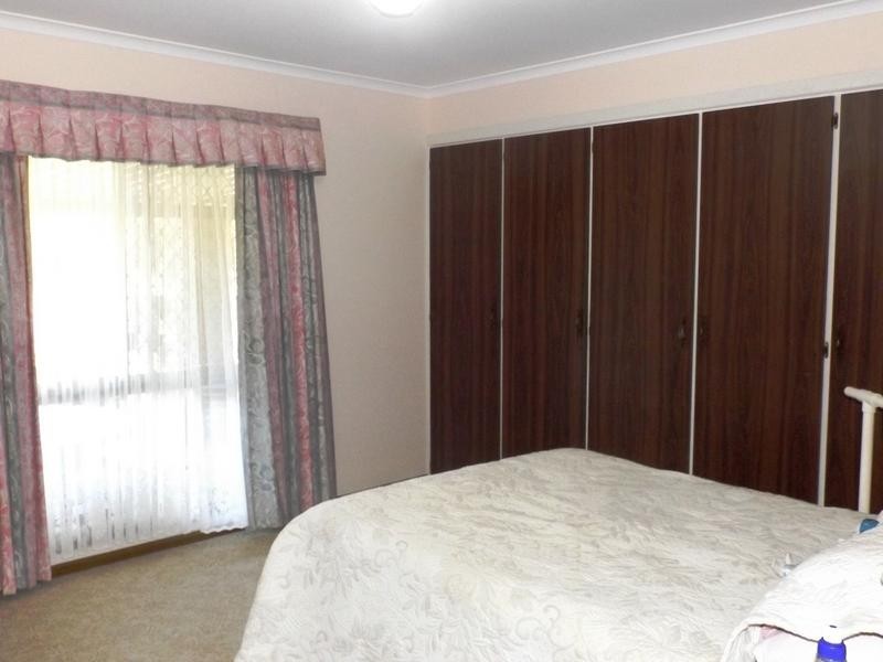 1 Palera Crt, Point Vernon QLD 4655