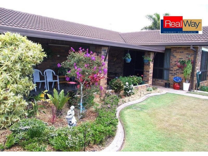 1 Palera Crt, Point Vernon QLD 4655
