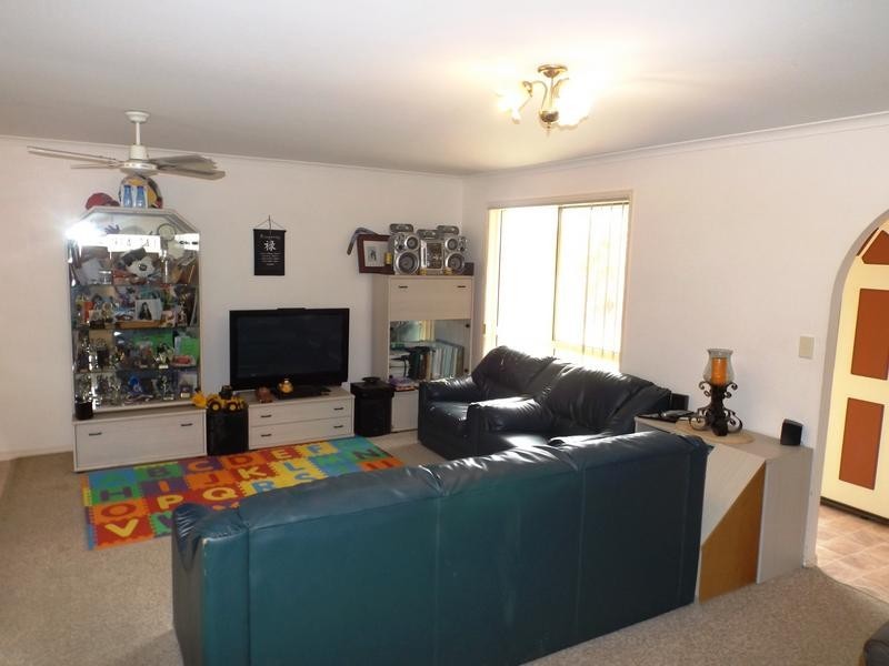 51 Thornbill Dr, Eli Waters QLD 4655