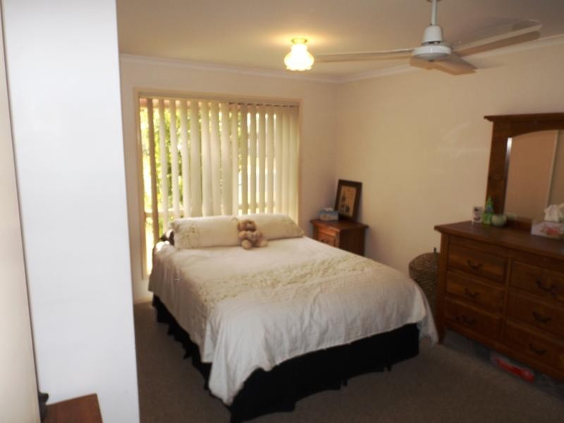 51 Thornbill Dr, Eli Waters QLD 4655