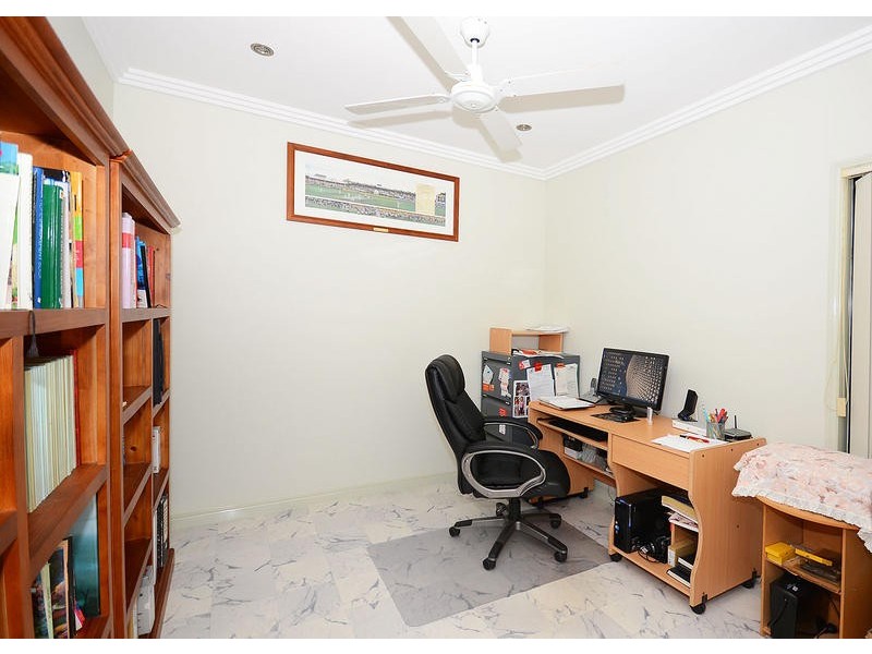 17 Prince St, Urangan QLD 4655