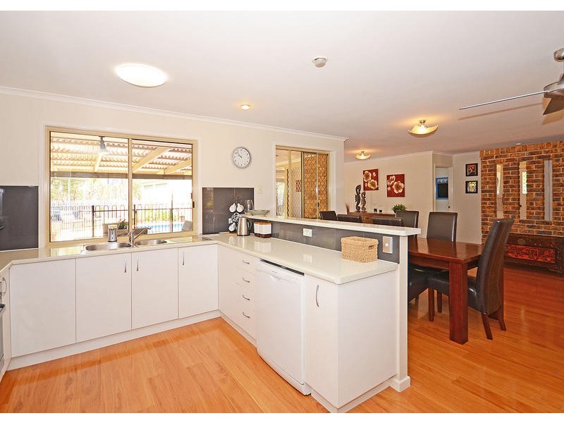 16 Bergin Crt, Torquay QLD 4655