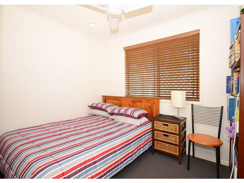 16 Bergin Crt, Torquay QLD 4655