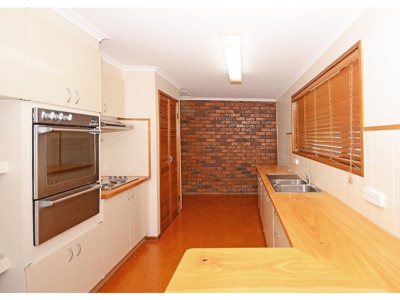 27 Turrum St, Scarness QLD 4655