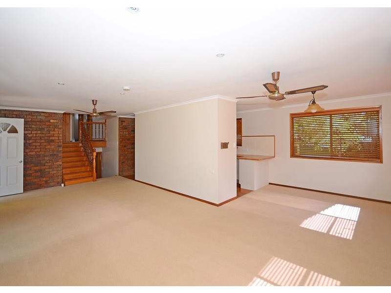 27 Turrum St, Scarness QLD 4655