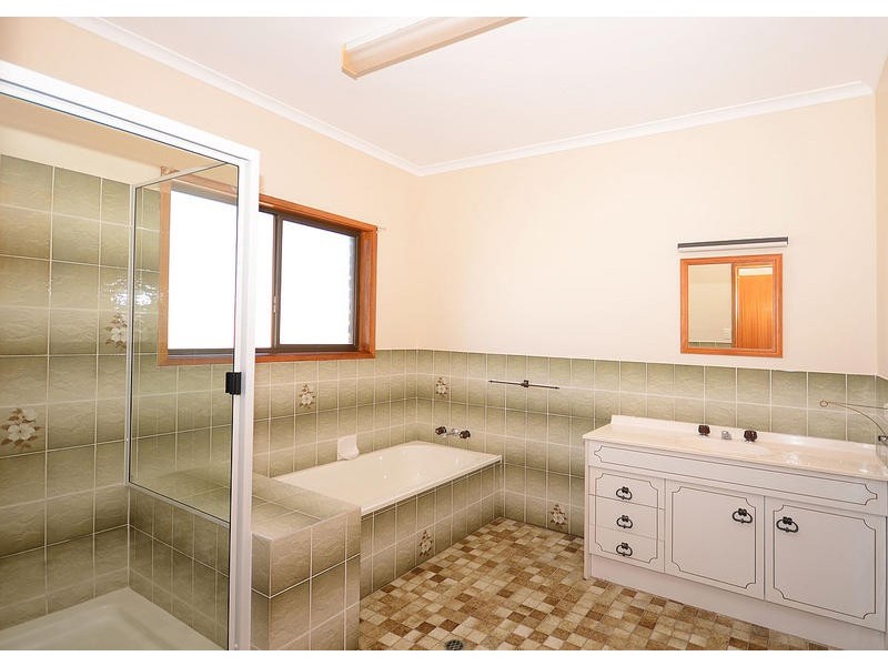 27 Turrum St, Scarness QLD 4655