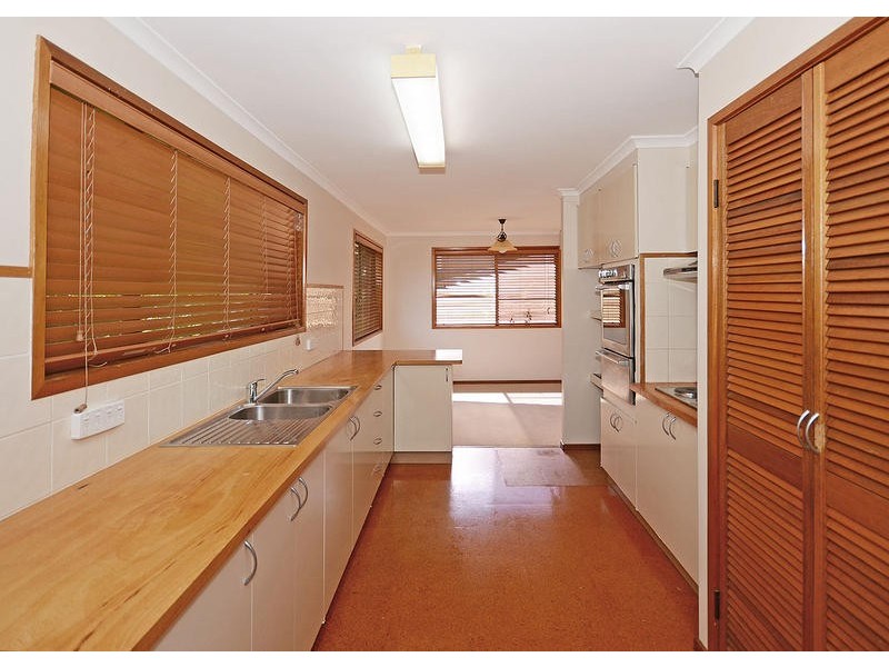 27 Turrum St, Scarness QLD 4655