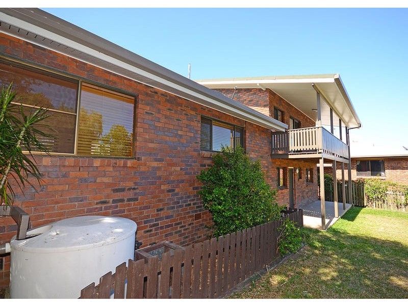 27 Turrum St, Scarness QLD 4655