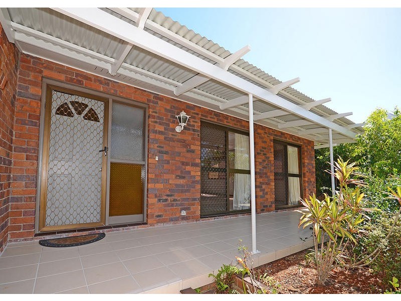 27 Turrum St, Scarness QLD 4655