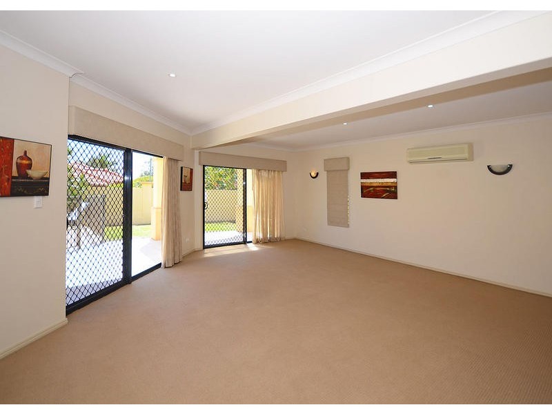 168B Long St, Point Vernon QLD 4655
