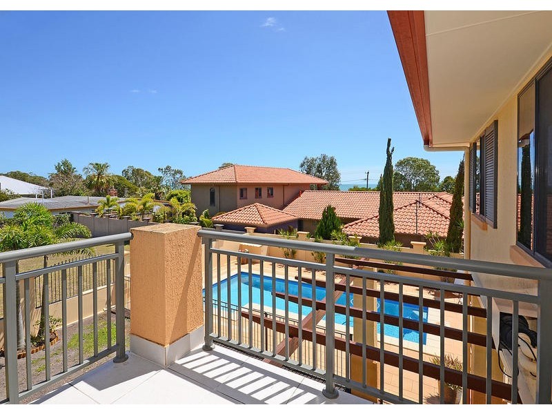 168B Long St, Point Vernon QLD 4655