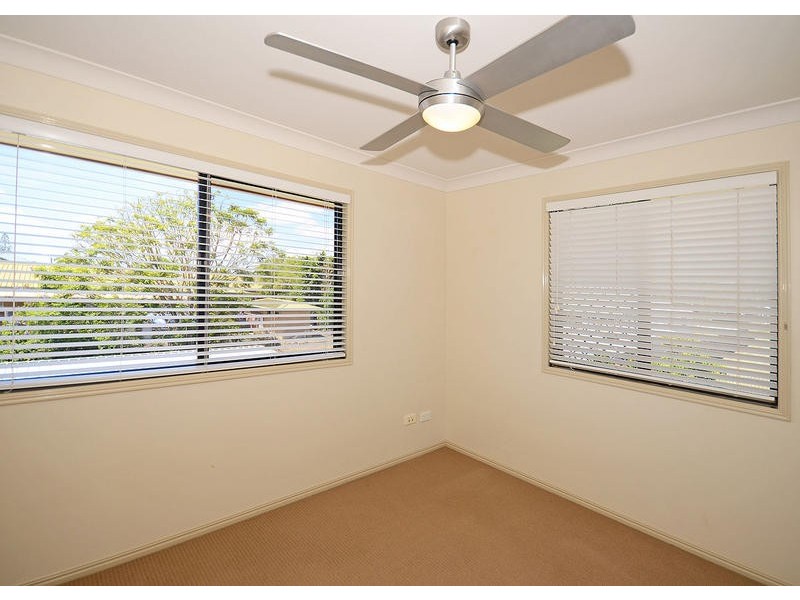 168B Long St, Point Vernon QLD 4655