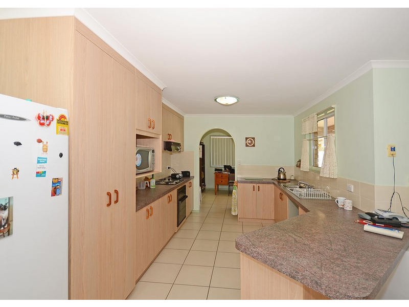 28 Cedar Cr, Kawungan QLD 4655