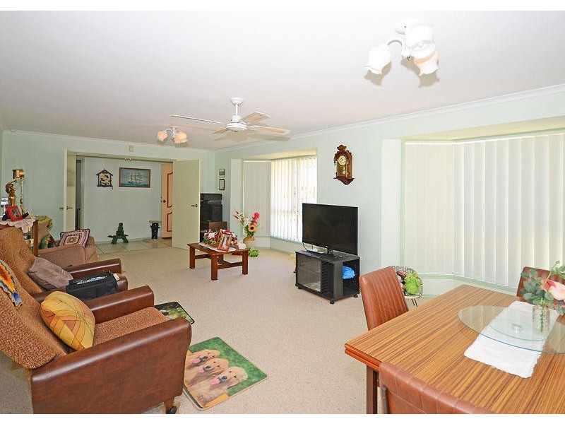 28 Cedar Cr, Kawungan QLD 4655