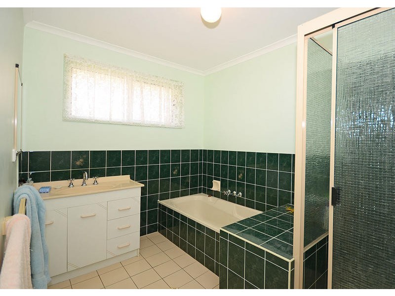 28 Cedar Cr, Kawungan QLD 4655