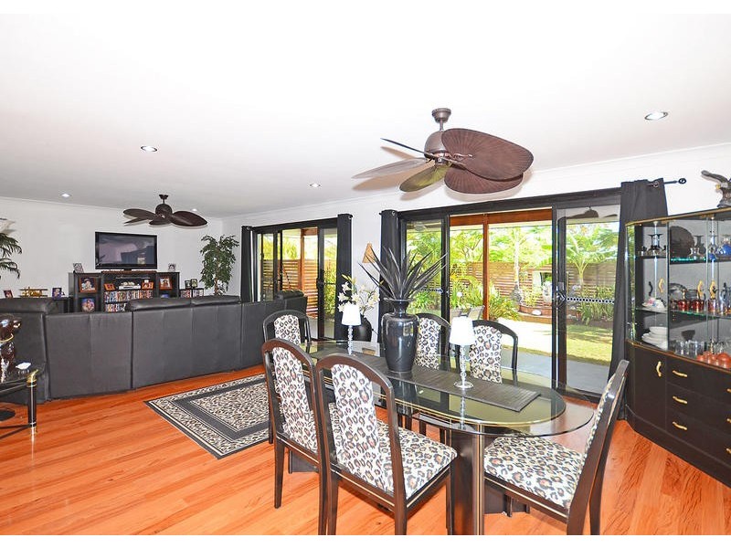 2 Tree View Rd, Toogoom QLD 4655