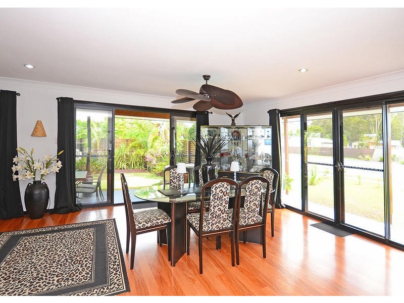 2 Tree View Rd, Toogoom QLD 4655